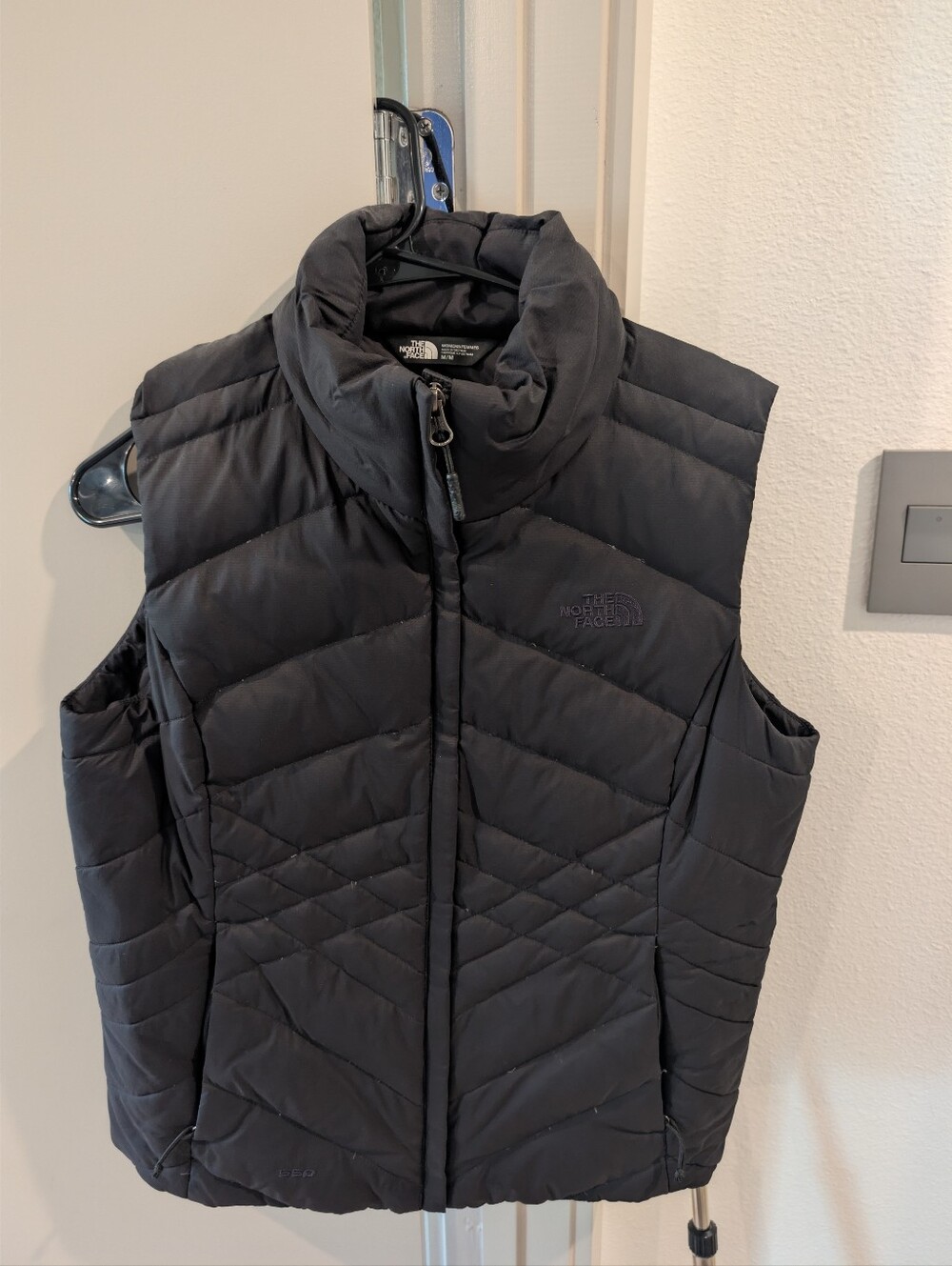 The North Face Women's Aconcagua 550 Down Puffer Vest Black - Medium